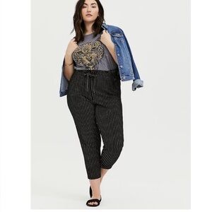 NWT Torrid | black & white pinstriped tapered leg Pants